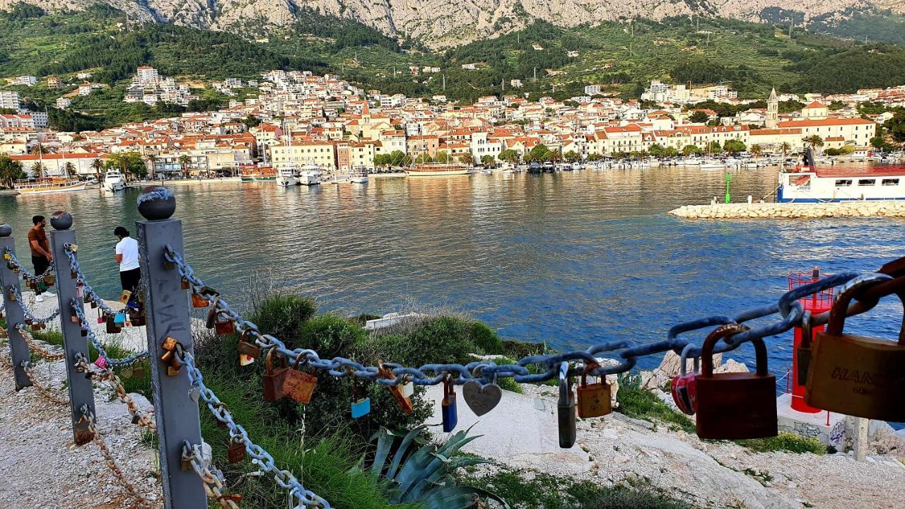 Spacious Family Apartment Near The Beach Makarska Ngoại thất bức ảnh