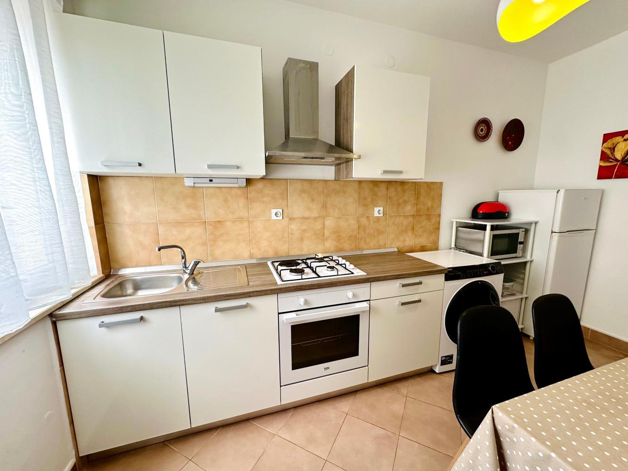 Spacious Family Apartment Near The Beach Makarska Ngoại thất bức ảnh