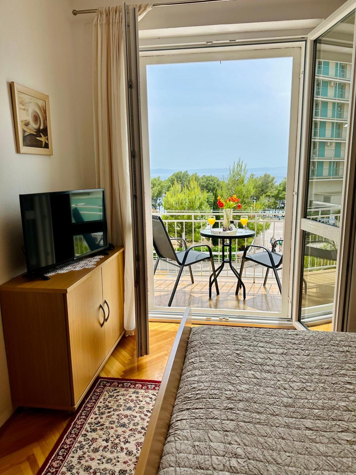 Spacious Family Apartment Near The Beach Makarska Ngoại thất bức ảnh