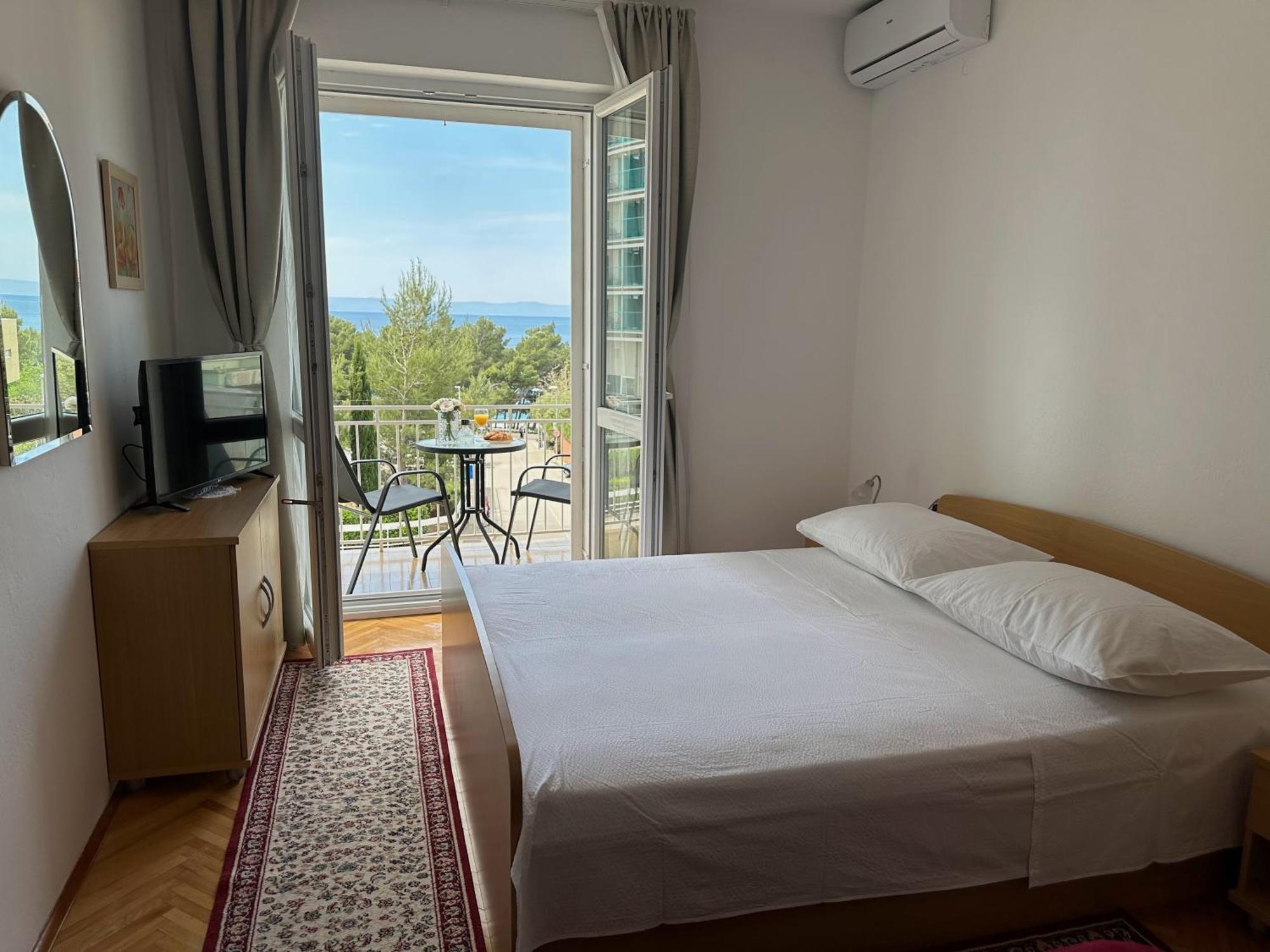 Spacious Family Apartment Near The Beach Makarska Ngoại thất bức ảnh